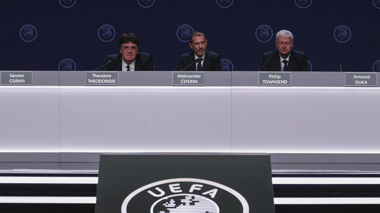 Il piano della FIFA e le reazioni internazionali: un fronte comune contro la commercializzazione del calcio