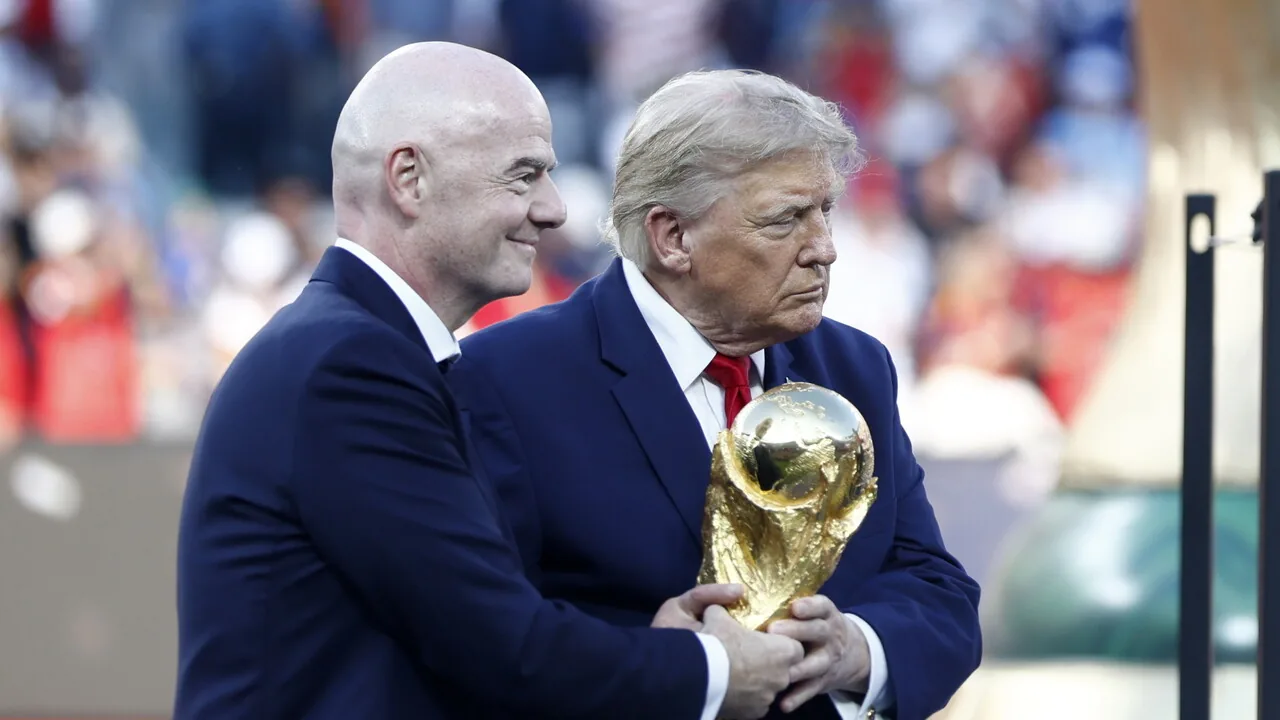 Dibattito sul futuro del calcio: l’infantilismo e la monetizzazione al centro delle discussioni
