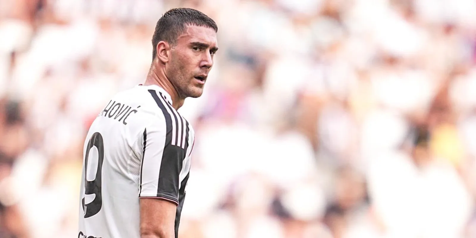 Il Besiktas conferma l’interesse per Vlahovic e chiarisce la posizione su Salah